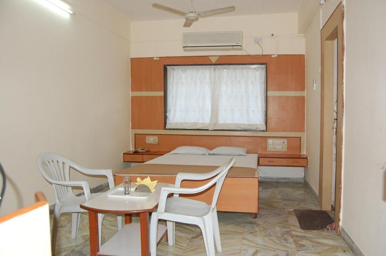 Hotel Sangram Palace Shirur 외부 사진
